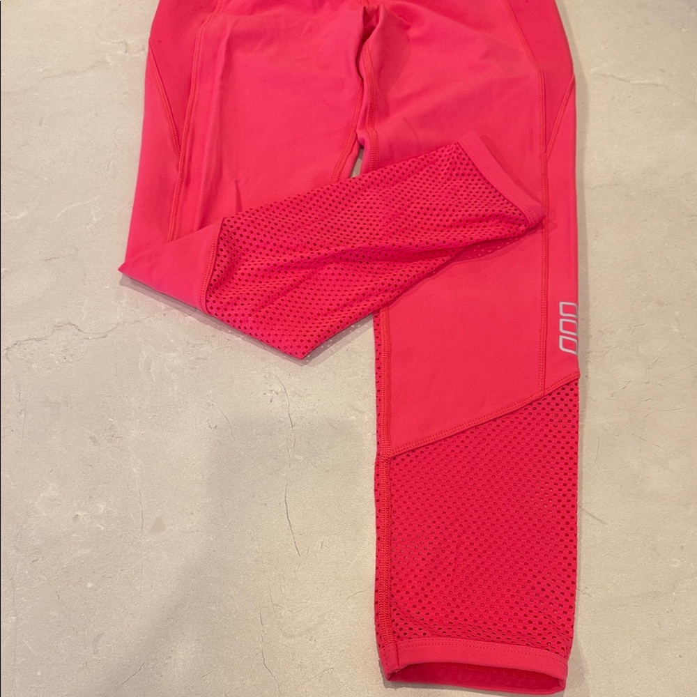 Lorna Jane Vibrant Pink Leggings